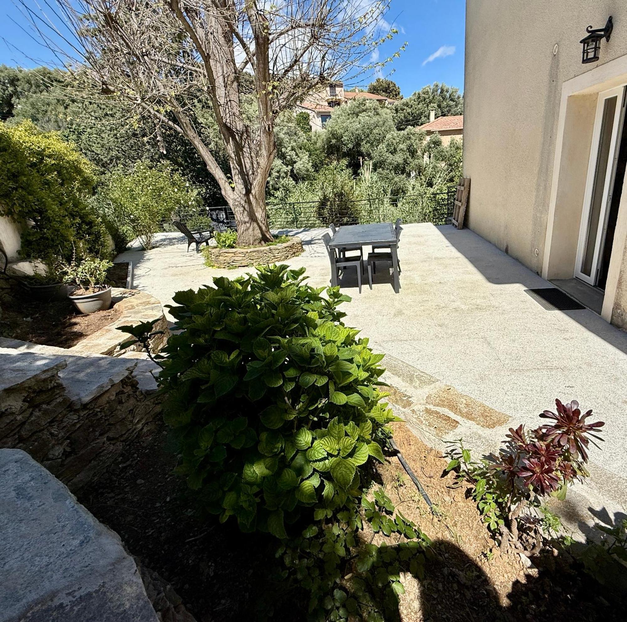 Casa Corbaia: Cozy Apartment with Garden near Town & Sea Bastia  Exterior photo